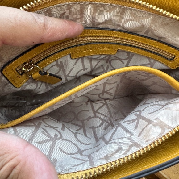 Calvin Klein Mustard Yellow Crossbody Bag with CK Monogram - NWT H8AE7WB - Picture 8 of 12